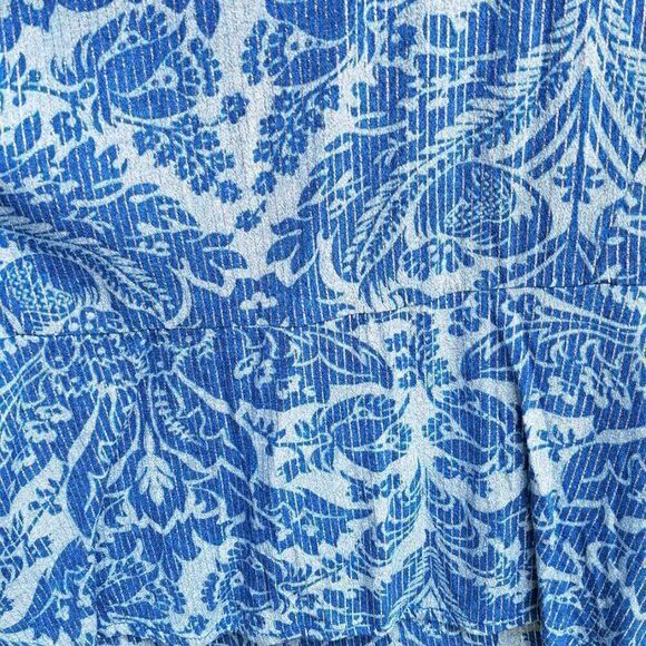 Michael Kors Blue White Print with Metalic accents  Sleeveless Top size Medium - Picture 7 of 11